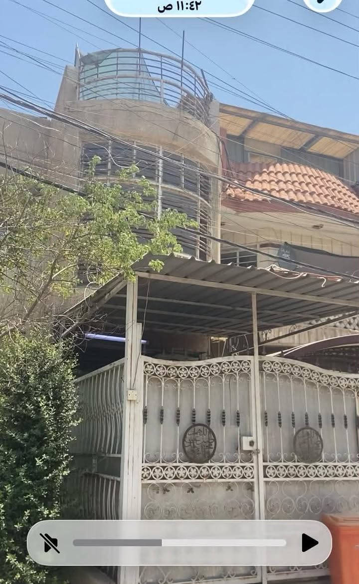 سلام عليكم ورحمة الله وبركاته
🏡 مشتمل للبيع في دور الضباط – القاهرة
📍 الموقع: من جهة مول القاهرة مقابل مدخل النفق.
▪️ المساحة: 40 متر
▪️ الواجهة: 3 متر
▪️ النزال: 13 متر
▪️ مكون من طابقين:
🔹 الطابق الأرضي:
صالة، مطبخ، منور، وحمام.
🔹 الطابق الثاني:
غرفة نوم كبيرة بمساحة الصالة، إضافة إلى مساحة حول الدرج يمكن استغلالها كغرفة نوم صغيرة.
📍 موقع مميز وقريب من الخدمات.
📞 للاستفسار والمزيد من التفاصيل:
***********
📱 متوفر واتساب
⚠️ غير متوفر على الفيسبوك، يرجى التواصل عبر الواتساب أو الاتصال المباشر.
زوروا مكتب المصطفى العقاري
📍 القاهرة الأولى – قرب مدرسة حاتم الطائي
بيع وشراء العقارات • بناء وترميم • تعقيب معاملات

