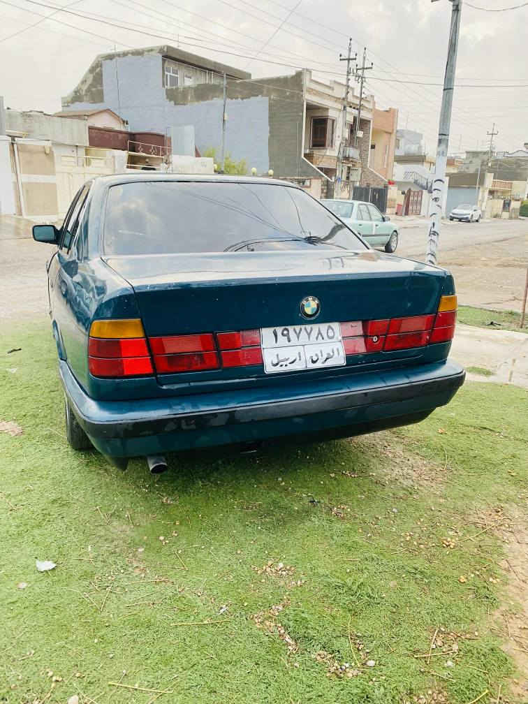 BMW
مۆدیل 1991
گێر عادی
گێرومەکینەی بەشەرت
مەکینەی 20تە 
تەقەورەقەی بەشەرت
تەبریدە وتووندوتۆڵە
سەیارەکە بەس ئەوەلیاتە
ژمارەی خاوەنەکەی ***********
شوێن هەولێر أربيل, العراق
