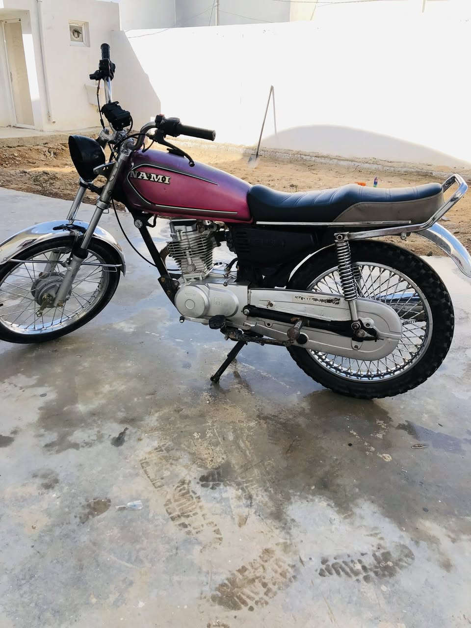 سلام عليكم  دراجه البيع مكني حيدريه نجف   اصولي دراجه نضيفه وجاهزه ماعايزه برغي لا تنقيص ولا تبخير سعر300او بيه مجل ‭.  .  0783 597 0907‬
