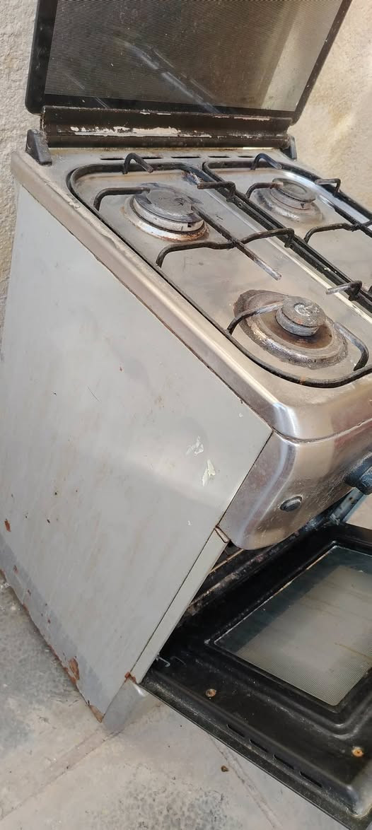 طباخ 4 عيون شغال هوه والفرن للبيع السعر 40 الف


**إذا كنت صاحب هذا الإعلان وتريد حذفه لأي سبب، رجاءا أرسل رسالة إلى الدعم الفني**