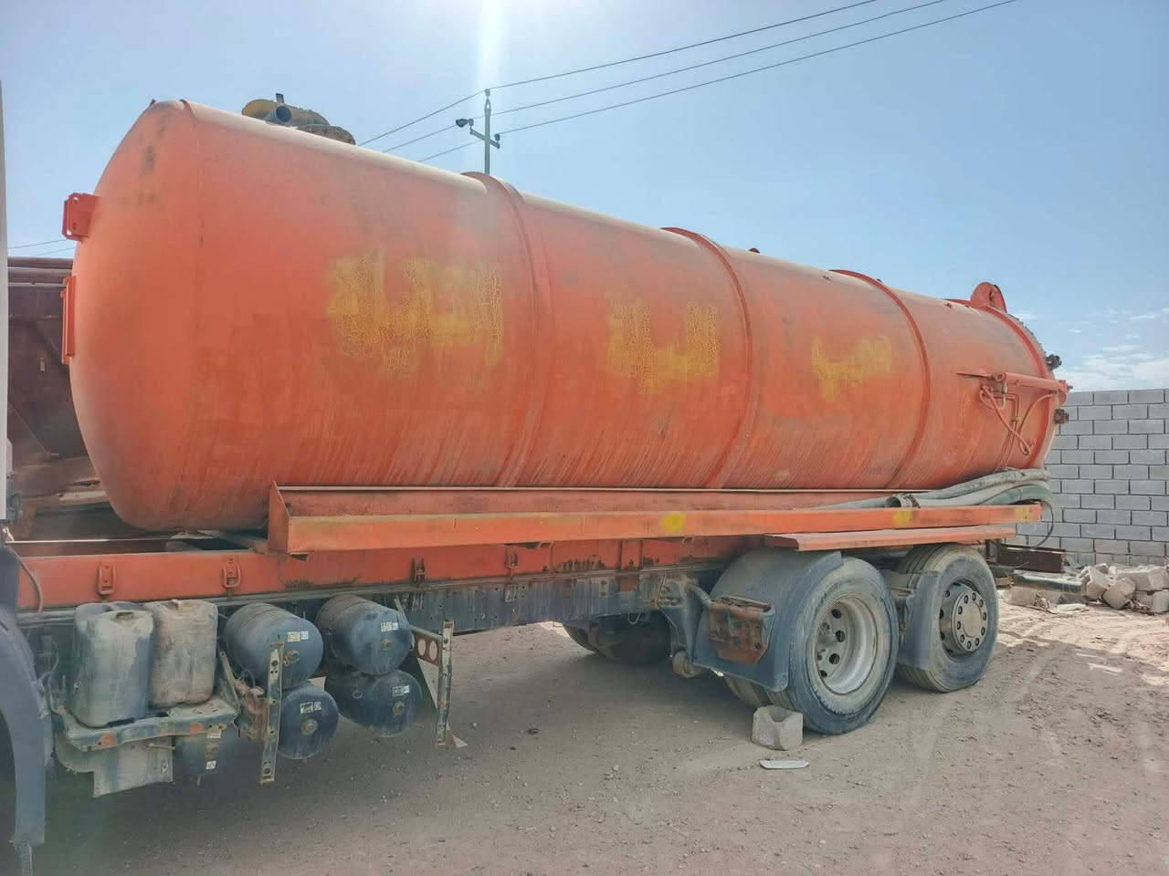 تانكي بلادي مجاري للبيع جديد ٢٢طن شراي يتصل مكاني بصرة ***********
