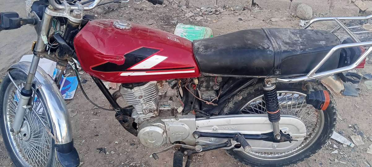 السلام عليكم شباب
شاصي لبيع موديل 21اوراق اصولي نامه 
كوت شارع النفط 
***********
