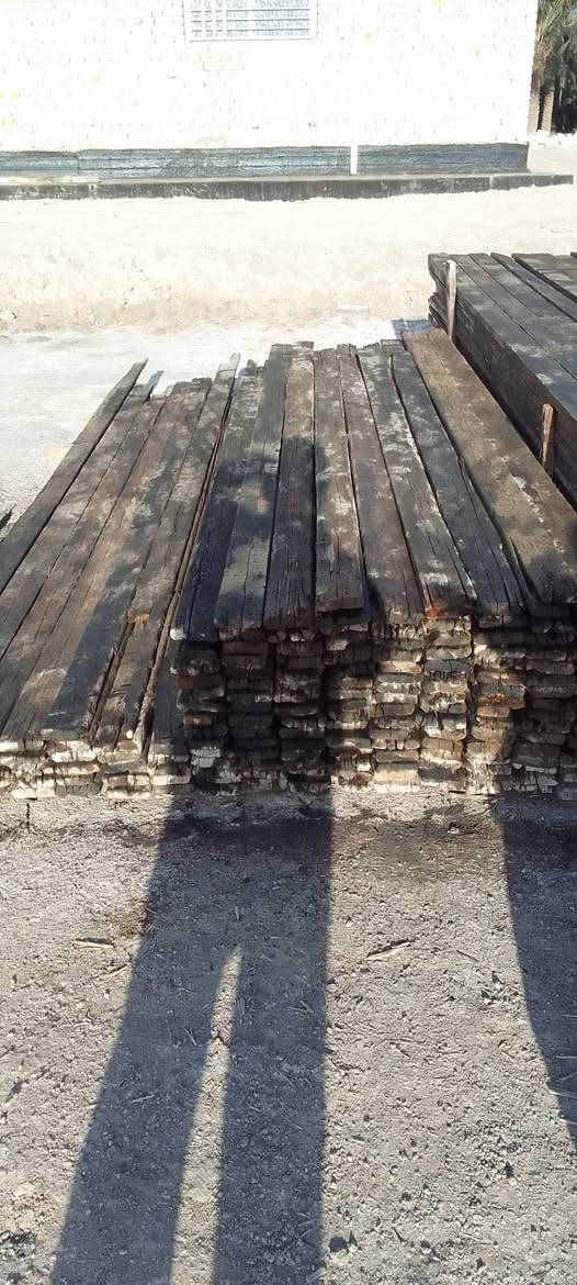 قالب خشاب روسي تارس ٢٥ متكون من ٩ مكاعب اله ربع  مكان سماوه ***********
