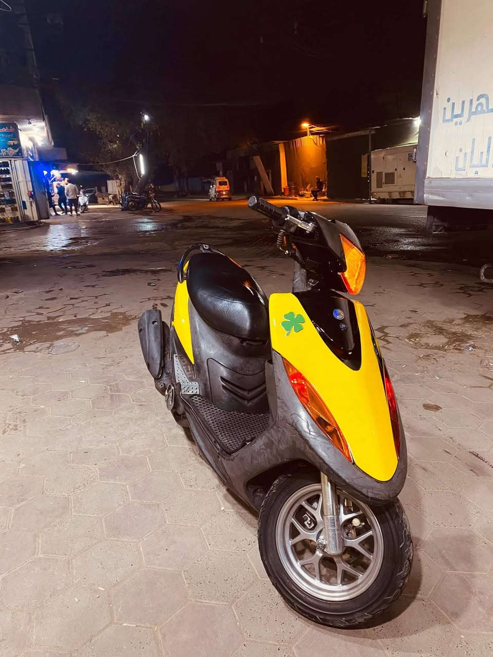 سلام عليكم
ماكس عدله مزوده بوشه 55  دراجه شلعه ومعدل شرط دراجه كامله نكره سلف بيهة تزويد خفيف قبق فلاوين صالنصع FM الاصليه ام الفراشه يدات بريك اصليات صدر امامي رياضي 
ملاحظه: الويل هذا الاصلي البلادي 
السعر: 550ألف
للأستفسار:  ***********
المكان بغداد الحريه
