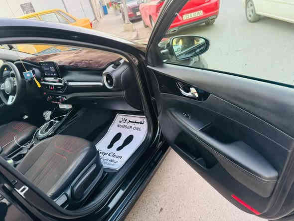 سلام عليكم 
فورتي ٢٠٢٢
حادثها بابين وحده مصبوغه وحده مبدله بلاديه غير ذن ماكو اي شي 
المواصفات : فول للأخير 
فتحه 
بصمه هند بريك بصمه 
تشغيل عن بعد 
تبريد بيانو 
شاشه جي بي إس 
زنون 
لد امامي خلفي 
مكينه : ٢٠٠٠ دوش 
ويل كب 
السعر : ١٥٠ ورقه وبيها مجال بسيط 
*********** غير متواجد على النت 
رقم أربيل
