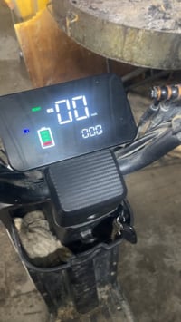 دراجه شحن r900  يرادله بطاريه سعر ٣٠٠ للستفسار ٠٧٨١١٣٣٣٧٨٤ مكاني البيا...