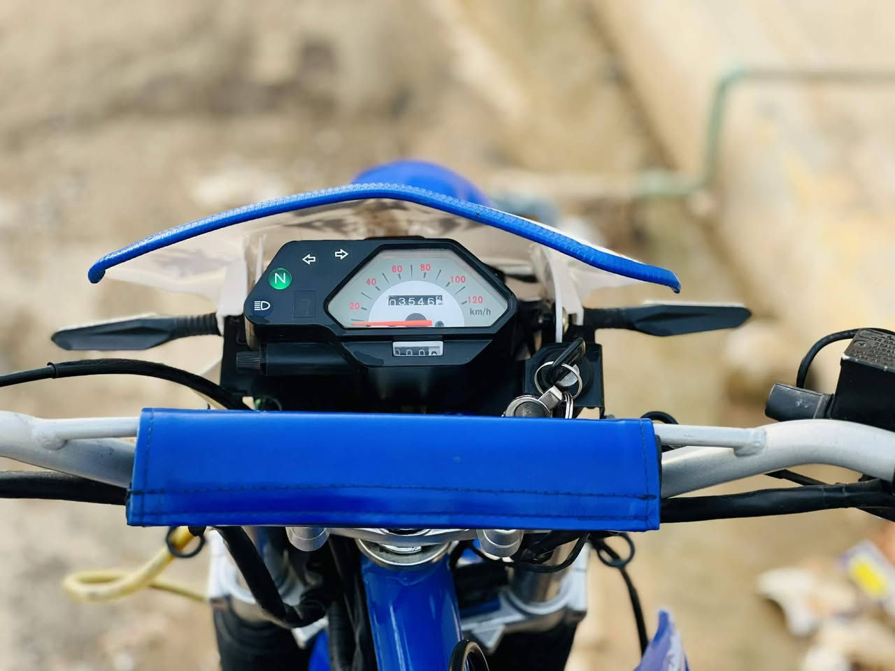 موطور كاوير للبيع موديل 2025 فول نضافة محرك 250 نضيف فول ماناقصو كلشي شغل واطلع السعر مليون وبي مجال ويرهم هم مراوس استفسار اكثر ***********
