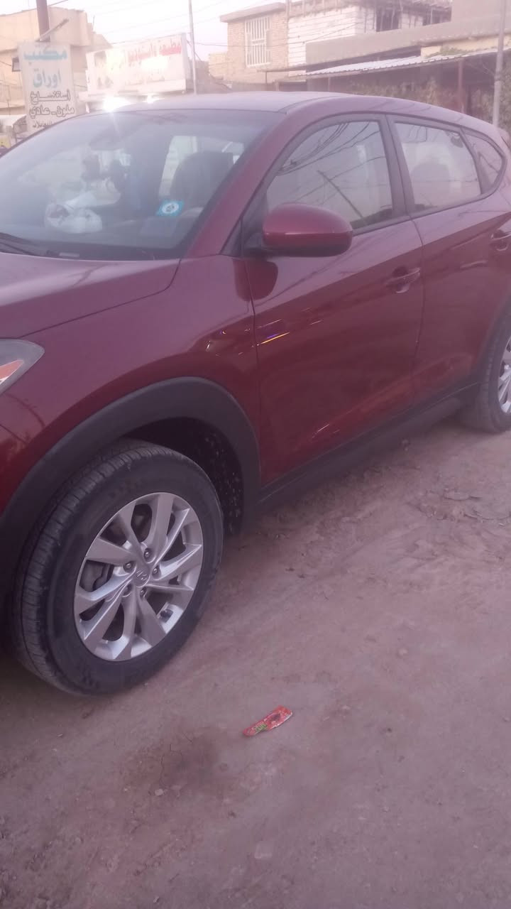 توسان موديل 19 ماشيه 118 رقم بابل محرك 2400
حادثه فقط باب السائق سرقه السونار بالمنشور والباقي كفاله 
المكان.بابل
السعر 165
***********
