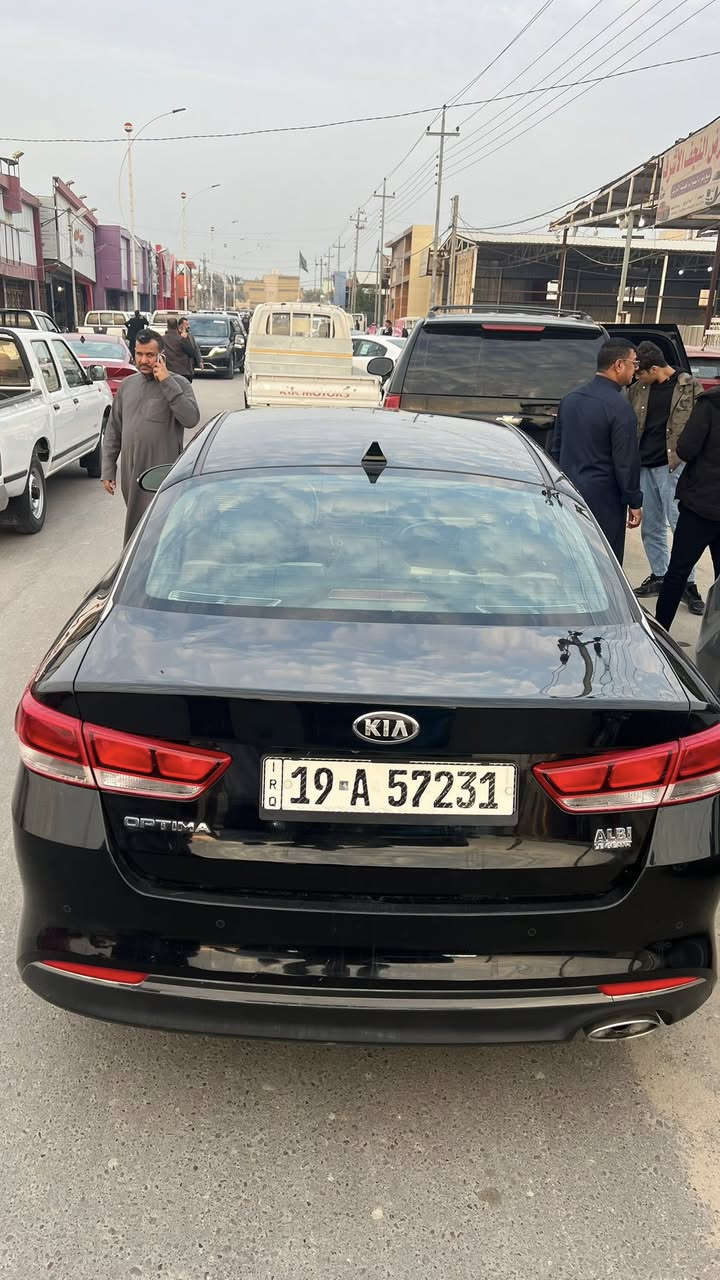 اوبتيما 2018 فول موصفات 
مكفوله كفاله عامه 
كامره وشاشه ومرايات شفط 
حساسات بل مرايات 
مكينه gdi يوجد فيه سبورت و ايكو سياره اقتصاديه و حلوه رقم انكليزي
السعر 154 وبيه مجال
للتواصل على رقم 
***********
