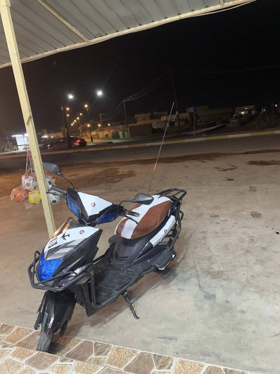 السلام عليكم للبيع موطور شحن سكنس6 بطاريت دبل 32امبير شرط فحص نضيف الموطور معنه الكلامه الموطور كلو شرط وفحص سعرو 475 بي مجال موجود نقد وقساط 💴 الاستفسار ***********
