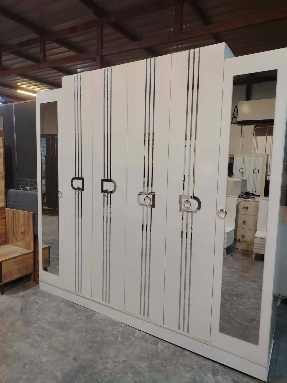 غرفة نوم مستعملة🇹🇷
نضافة95 ٪💯
عدد القطع / 5 
نضام / أبواب 💢 
سعرها / 500 💸
شد ونقل داخل بغداد مجاني🚛
يوجود توصيل محافضات 🚛


**إذا كنت صاحب هذا الإعلان وتريد حذفه لأي سبب، رجاءا أرسل رسالة إلى الدعم الفني**