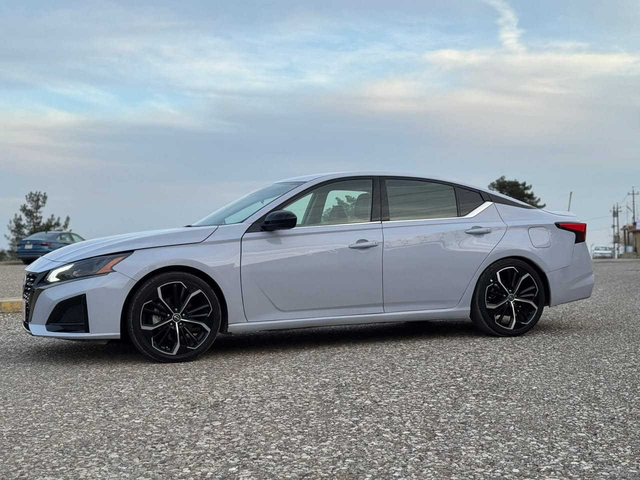 السلام عليكم💣💣💣
للبيع نيسان التيما موديل 2024 اللون المميز / سموك السعر 145$$$ ومجال
السيارة كاتي تترقم شمالي أربيل - دهوك - سليمانية 
مكينه وكير وتبريد كله بشرط وين ماتريد افحص
محرك 2500 المرغوب اربعه سلندر بدون تيربو وبدون دبل اكسل 
مواصفات SR اعلى فئة فول مواصفات 
عدا السلايد 
كشن جلد + كهرباء 
رادار امامي وخلفي وجانبي كله شغال شرط
بوابة راديتر شركة 
بصمه 
ابواب بصمه 
صندوق بصمه
تحديد سرعه
تشغيل عن بعد
حساسات خلفي جانبي كلو شغال شركة
السيارة خير من الله على وضع الشركة 
دينار مصرف مآبيها جاهزة
شاشه وكاميرا
ماشيه 45  ألف 
وبعد بيها مواصفات 
سيارا بيها 4  قطع بغ يعني صبغ بدون نقطة دواخل الشواصي وداخل الأبواب بدون نقطة صبغ
رقم شاصي موجود مع صور
ارباك فقط ستيرن وراجع سستم
سيارا احلى من صور سيارا نظيفه ما بيها مصرف
حجر كزوز بشرط
هاتف ☎️ *********** واتساب موجود 
العنوان عقرة تبعد عن الموصل واربيل مسافة تقريباً ساعة اخي وعزيزي مو شراي لاتراسل واعبر المنشور ؟؟؟
