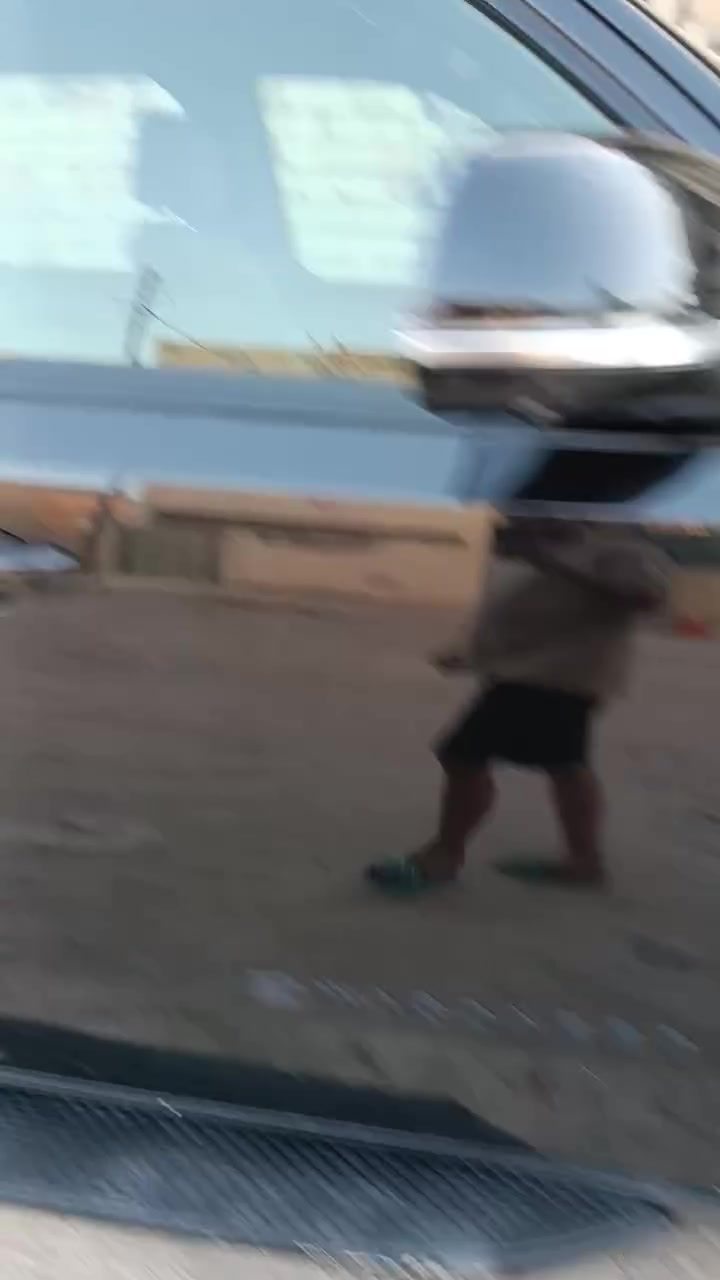 السلام عليكم سياره جيب واكنير للبيع موديل 22 مراوس حسب قناعه رقم الموبايل ***********
