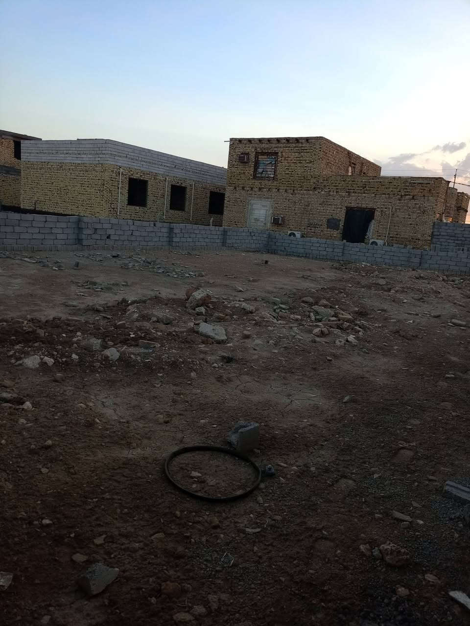 السلام عليكم توجد قطع اراضي زراعيه سند 25 بساحات واسعه وأسعار تنافسية خلف حي  الجامعةاو خلف تانكي الماء الاتصال أو الإستفسار ***********
