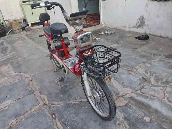 من رخصة الادمن.
دراجة شحن نظيفة بطارياتهة بحالة جيدة السعر 150 وبيهة مجال الاتصال ***********
او مراسلة عالخاص مكاني الرمادي التاميم.
