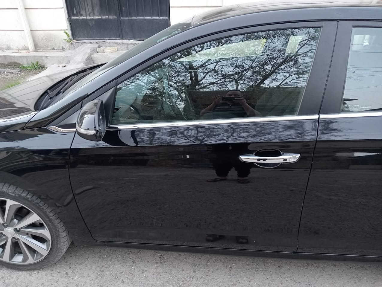 السلام عليكم اكسنت وارد امريكي بدون ضربة موديل ٢٠٢١ رقم اربيل نظيفة مكفولة كير ومحرك بيها سبايدر بس اني شايلة حالياً فول مواصفات فتحة بصمة تدفئة كشنات اشارة مراية شاشة كار بلي لايت زنون مابيها صبغ عدا الدعامية الامامية السعر ١٣٠ وبيها مجال
مكاني بغداد نفق الشرطة ***********
