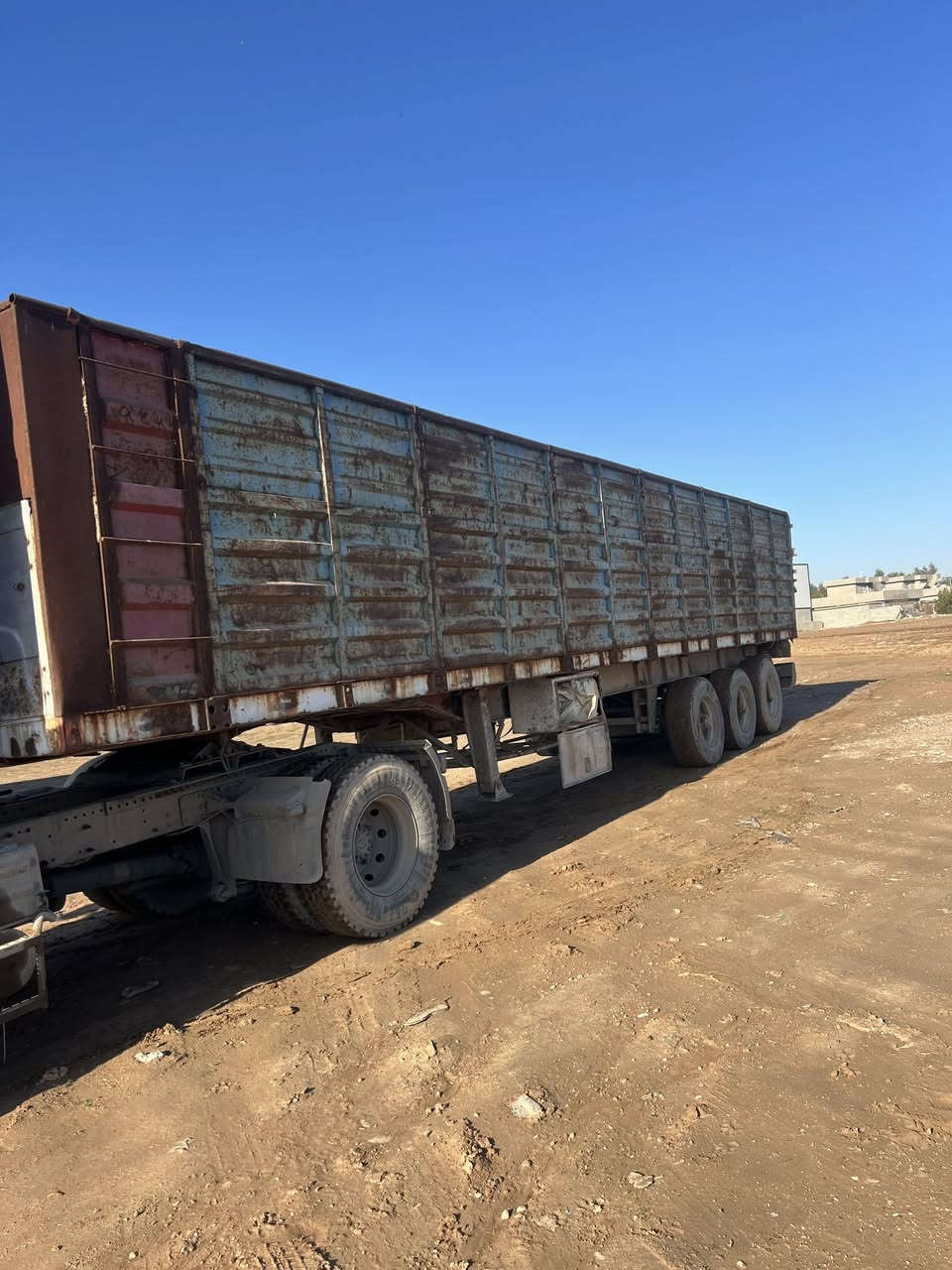 بؤدي لؤري بؤ فرؤشتن 13.50
هه ولير جمكه سحري 43 مجال 
***********…..***********
