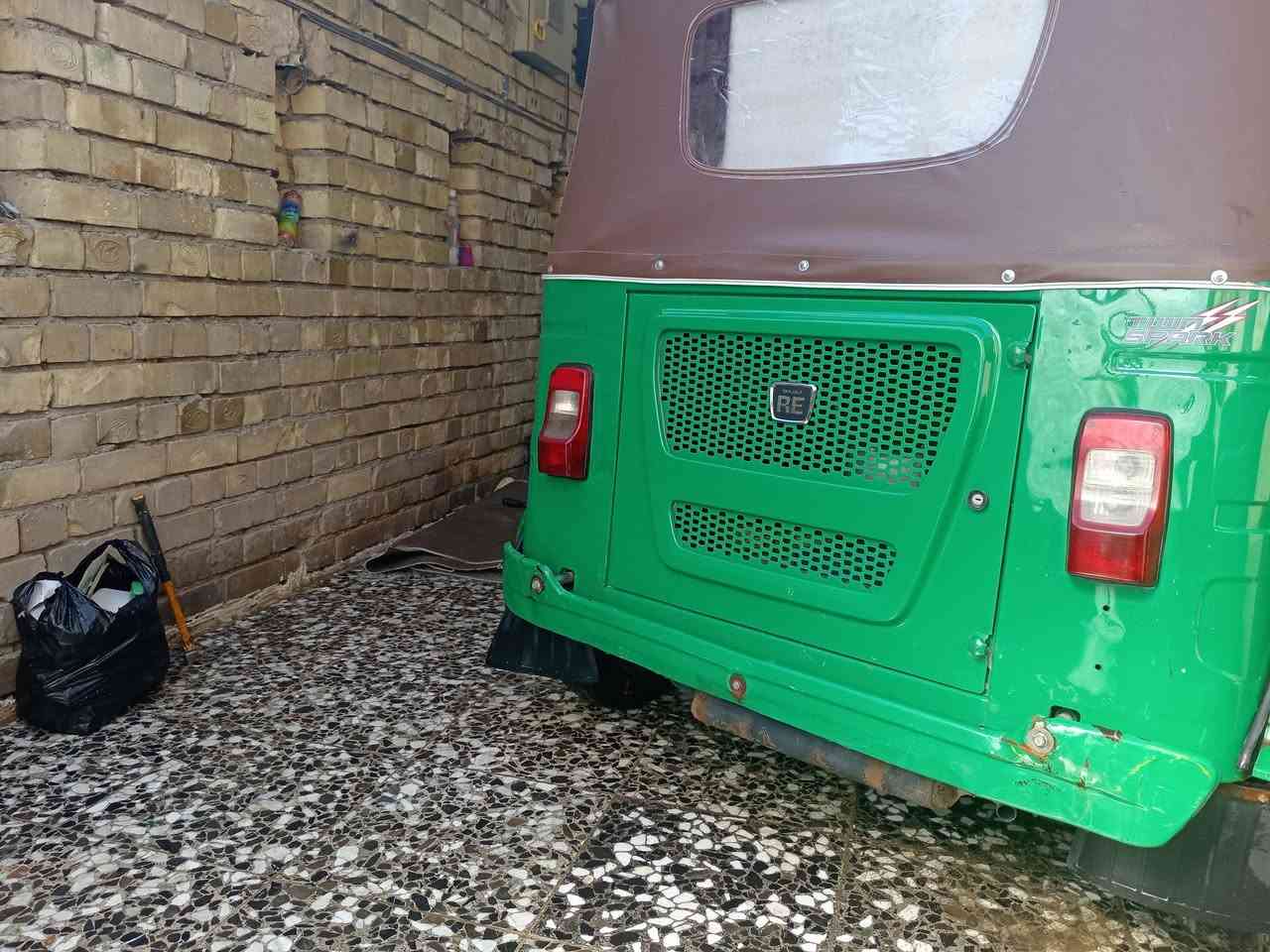 السلام عليكم تكتك البيع خضره 💚💚22شهر 11ام الكنرمرقم مستلم سنويه فقط المكان البلديات شريط نظافتهه كدام عينك المحرك مكفول مابيهه بس هاي طخه مضحه بصوره السعر 8ملاين و800وبيهه مجال كلش بصيط رقم الهاتف ***********
