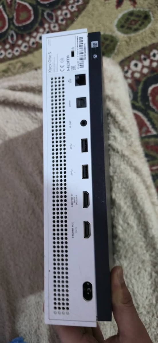 السلام عليكم Xbox 1 X مع جوستيك للبيع السعر 150 الف مدينة الصدر قطاع 74 ***********
