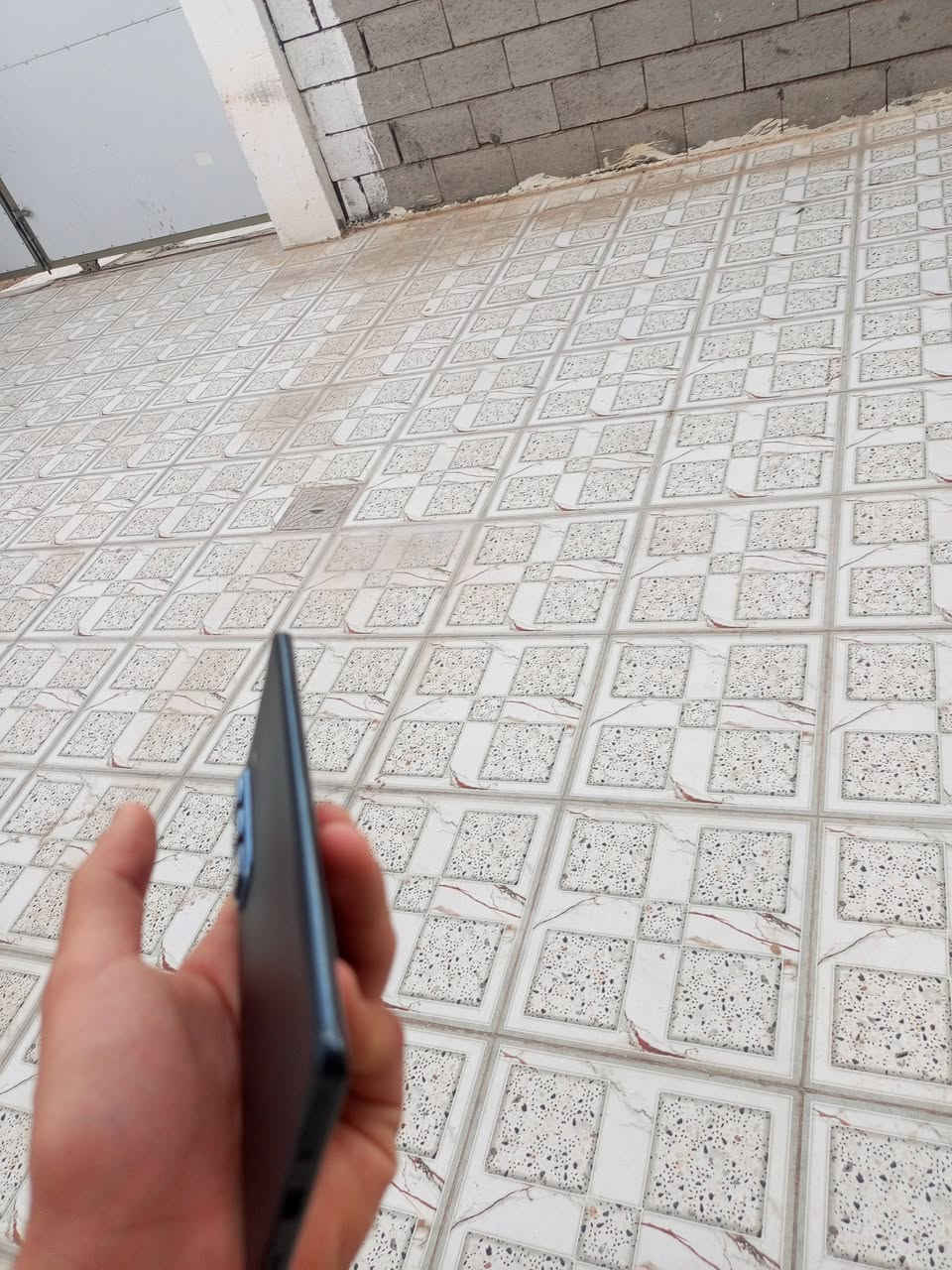 📱 Infinix HOT 50 Pro+ X6880

المواصفات من الصورة:
المعالج: Helio G100 
الرام: 8GB + 5GB رام اضافي = 13GB 
الكامرات: 50MP + 2MP خلفية، 13MP امامية حيل حلوه كامرته
البطارية: 5000mAh 
الشاشة: 1080x2436 FHD+ اموليد منحنية 120Hz
اصدار الاندرويد: 15 

جهاز قوي ومواصفاته حديثة، خصوصا المعالج G100 والشاشة الاموليد.

يشغل 90 فريم ببجي فول زلال 🔥

سعر 135 مكان رمادي تائميم شارع نخيل 

وتعال جيك علا رحاحتك جهاز بلادي 

ملاحضه جهاز بي بس فطر بل تج بس ما مثر ولا كلشي

رقم الهاتف ‏‪***********
