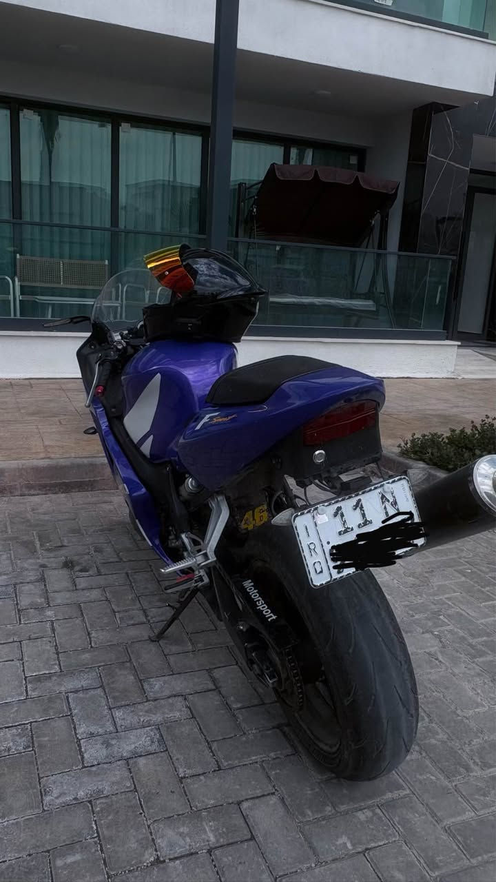 سلام وعليكم دراجة Honda F4i 2004
مرقمة ورقم انكليزي وفحص هزه جاهز بارحه سويته

دراجة نظيفه كلش مابيها اي نقص من كل النواحي
ممشى 55
لون مميز كلش بالشمس لونين يصير

عليها مرايات H2R الاجنحه

مكاني بغداد العامرية مجمع الود

السعر 42 وبي مجال

الي مايعرف شنو يعني هيج نظافه بالعراق والي يكسر بالسعر لايراسلني❤️ بغداد, العراق


**إذا كنت صاحب هذا الإعلان وتريد حذفه لأي سبب، رجاءا أرسل رسالة إلى الدعم الفني**