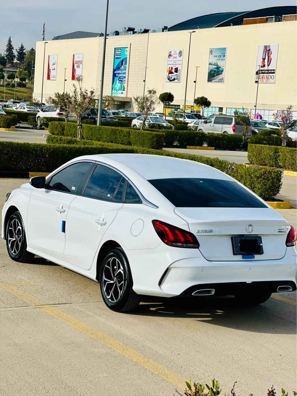 ئێم جی جیتی گێڕ عادی مۆدێل ٢٠٢٥ ڕەقەم سلێمانی موافەقەتی جام ڕەشی دایروی مرور لە سەد ٨٠ تەنها ٢٨ هەزار ڕۆشتوە بێ بۆیاخ بێ سارد قوپاویەکی بچوک لە بۆنیدەکەی هەیە بە شەرتی غرامەو تەحویل ناو گاعی بۆ دانراوە لە سلێمانیم ژمارەی مۆبایل *********** نرخی ٩٧ گەڵاو مەجالێکی کەم بەس جام ڕەشەکە ٩٠٠ هەزاری تێ چوە سەیارەکە زۆر جوانە السليمانية, العراق
