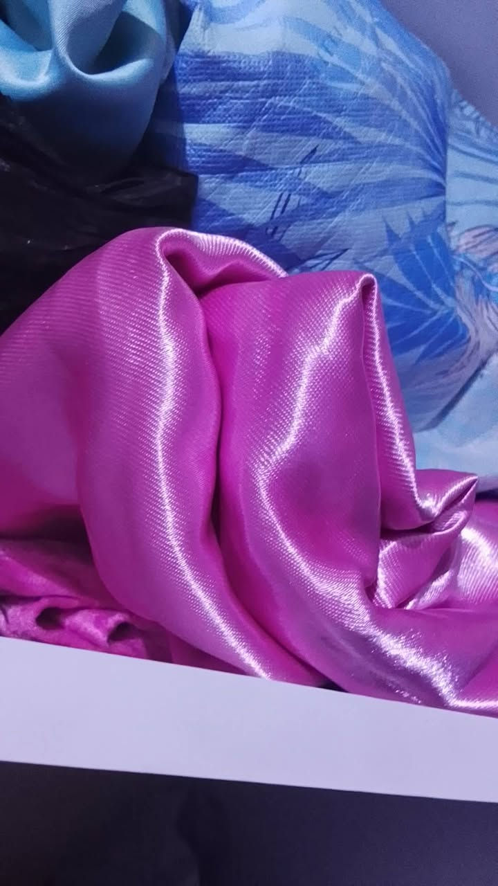 هذني بردات 3ازواج وبعد وردي طوخ وماروني البنفسجي خياط  3قطع كلهن ب50 نضيفات ولله  مكان الكويتي


**إذا كنت صاحب هذا الإعلان وتريد حذفه لأي سبب، رجاءا أرسل رسالة إلى الدعم الفني**