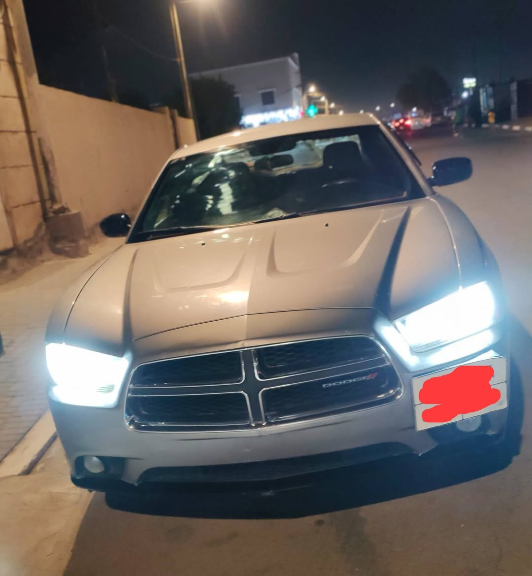 السلام عليكم جارجر 2014 ادوات دخول جديد كارتون كصه جنطه جاهزه للخير شغل باجات متومه ارقام وسنويه شمالي طبق الاصل السياره فول عدا الفتحه مكينه 3600 كير ومكينه كارتون حداده خير من الله تخم تاير تدفئه تبريد ويه السويج غرفه تخبل بعد دخول جديد وما متعوبه مكان السياره بصره مراوس بسياره عاليه وذا كوري بعد احسن ***********
