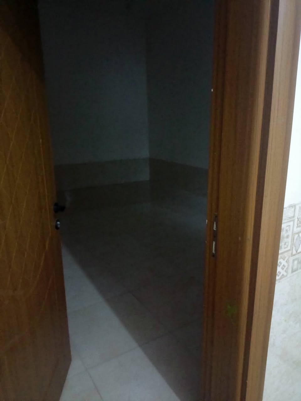 السلام عليكم توجد البيت الايجار في الرمادي قرب مطعم القصر الابيض ع شارع 40 
الهول وستقبال و مطبخ و حمام غرفه نوم٢ بي وحديقه دكراج 
الايجار ٤٠٠
للمزيد من التفاصيل يمكنكم زيارة مكتبنا مكتب العين العقار ع شارع 40 مدخل الصوفيه الثانية 

او الاتصال على الارقام 

***********
***********

***********
