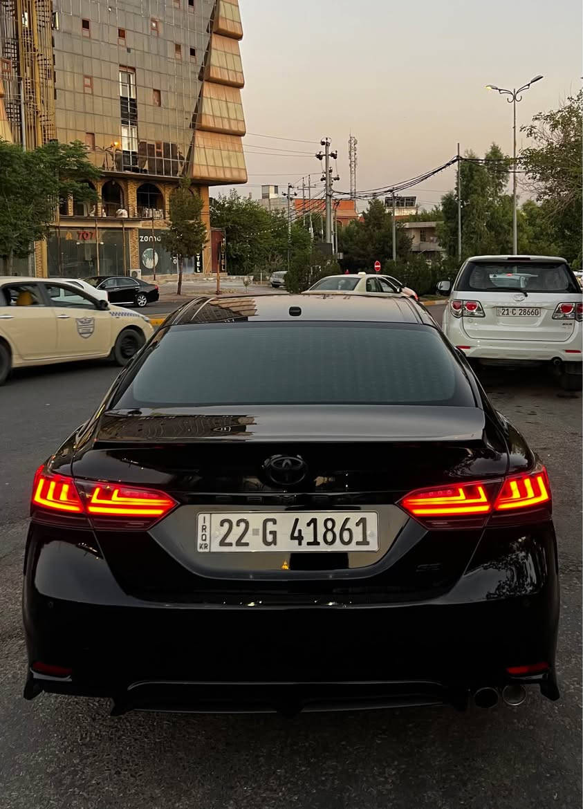 Toyota Camry SE Black
کامری مواسەفات ئەمەریکی ڕەشی قەتران نمونە لە جوانی بۆ فرۆشتن و گۆڕینەوە ١٥٨$ --  *********** 
مواسەفات SE ( کوشن جلد و ناوڕەش کوشن کارەبای - ڕادار و خەتی جادە - شاشە گەورە و کارپلەی -گێڕی سەر سوکان - تایەو ویلی کامری ڕوسی لەژێرە - بەگلایتی سپۆرت لێگزز ) 
مۆدیل ٢٠١٨ مەکینە ٤ بستۆن ١١٢ هەزار ڕۆیشتووە 
دەعامی پێشەوەی کراوە بە ٢٠٢٤ 
١ پارچەی بۆیاخە بەس بۆنیت 
ڕەقەم هەولێرە و سەنەوی تازەیە تا ٢٠٢٩ تەحویل و غەرامە بەشەرت 
گێڕ و مەکینەی نەکراوەتەوە و ڕادار  بەشەرت  
سەیارەکە لە سلێمانی ناوشار - سەیارەی مەعرەز نیە 
نرخ: ١٥٨$ و معامەلەیەکی کەم 
*********** السليمانية, العراق
