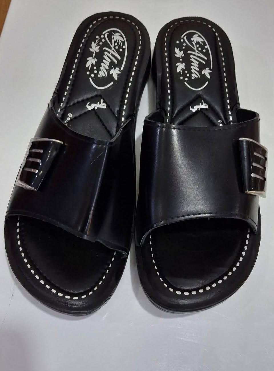 السلام عليكم
عروض تنزيلات        عروض تنزيلات
🥳🥳🤯🤯😍😍😎😎🤓🤓
شحاط نسائي جلد
قياس 
37 38 39 40 41 
🤓🤓😎😎😍😍🤯🤯
السعر                3,000
السعر القطعتين  5,000
😎😎🥳🥳☠️☠️😘😘🥰🥰🤯
الموقع / الانبار قضاء عنه مقابل مدرسة الزهور
             مجاور مكتبة المتنبي


**إذا كنت صاحب هذا الإعلان وتريد حذفه لأي سبب، رجاءا أرسل رسالة إلى الدعم الفني**