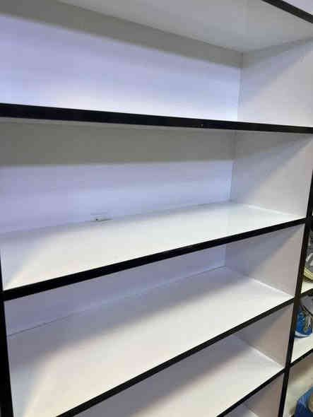 فترينات البيع  ستخدام اقل الشهر  الطول 200 العرض 90 سعر الوحده 60 مكاني نجف ***********
