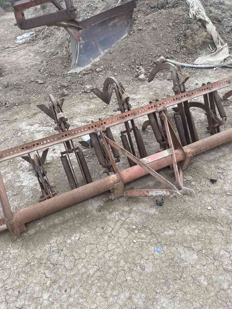 معدات للبيع فدان حدادي وديچر وخرماشة ***********
