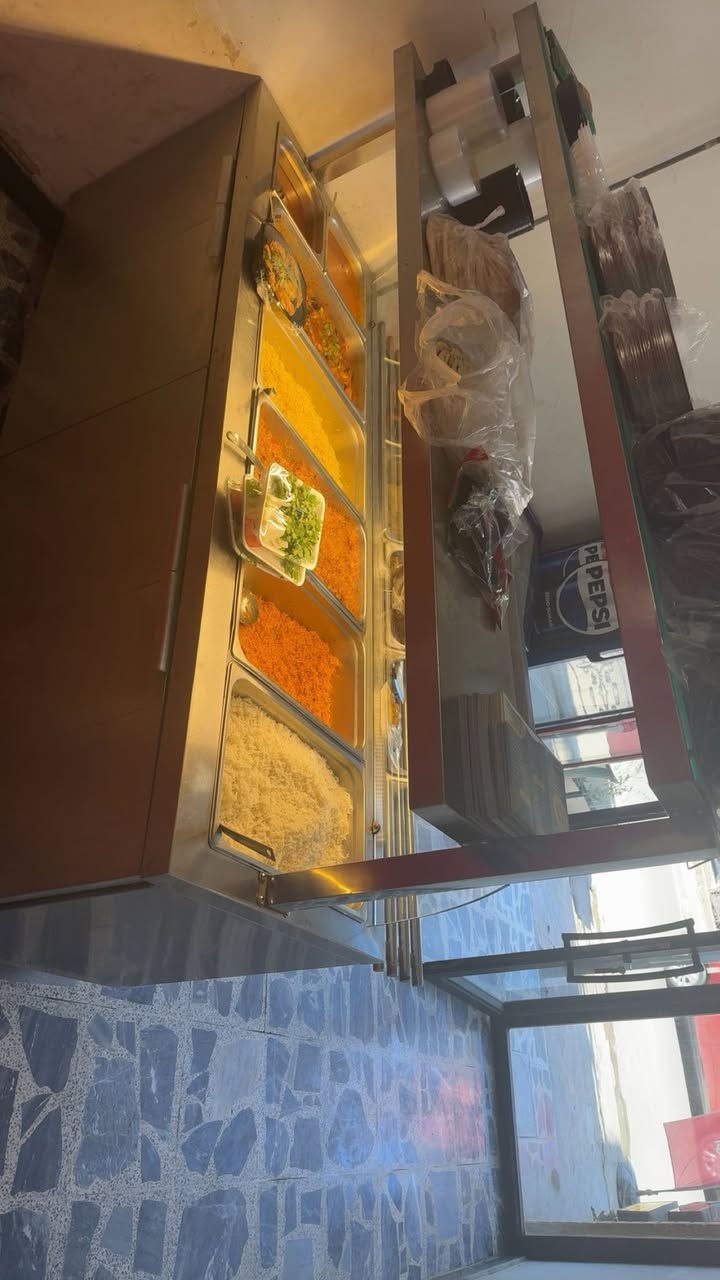 السلام عليكم

اغراض مطعم للبيع 

استخدام قليل صار ٤ اشهر 

نظافة الاغراض ممتازة والصور تحكم 

يرهم شلعة كاملة او تجزئة 

للاستفسار /***********

العنوان  / بغدادشارع فلسطين
