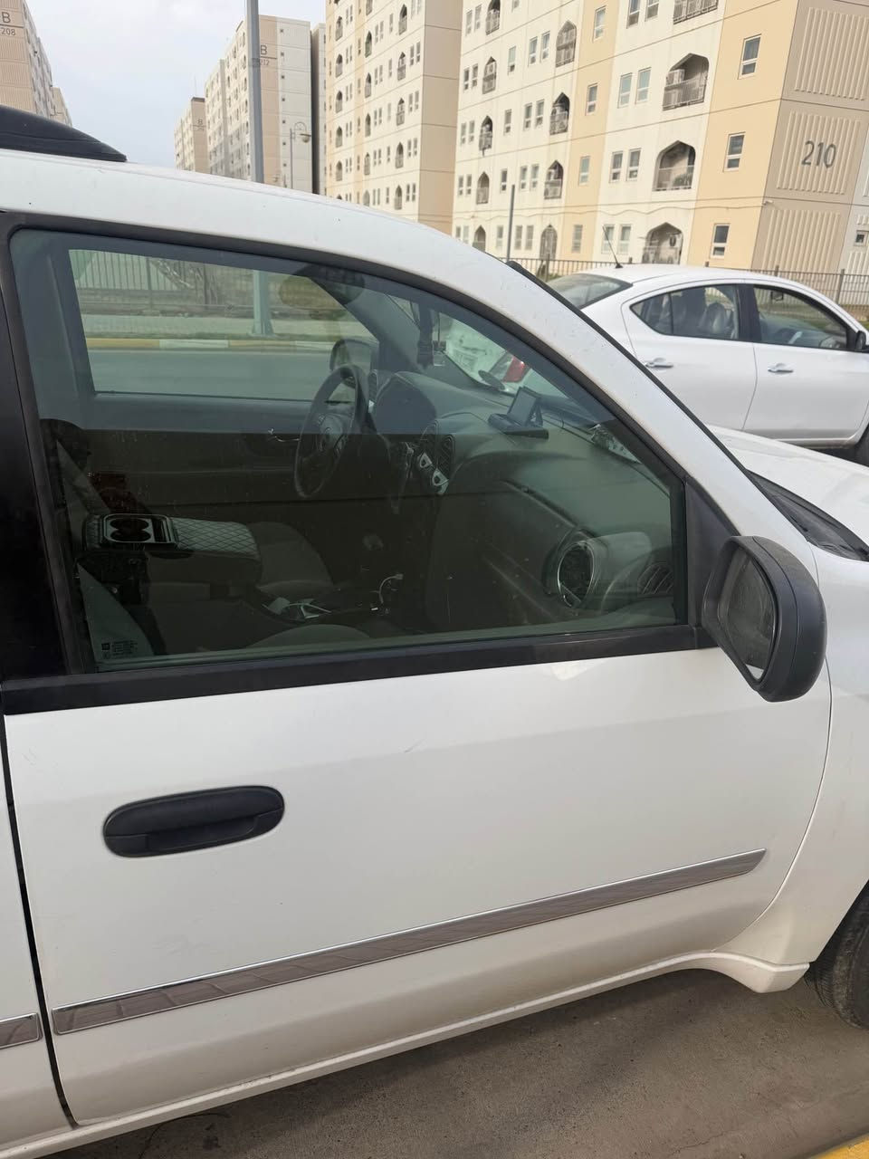 ‏CMC موديل ٢٠٠٧ مكفوله من الحادق والصبغ مكينه وكير وكهربائيات وصدر امامي وخلفي جدد مكاني بغداد بسماية السعر ١٠٥ قفلهه للاتصال *********** بغداد, العراق
