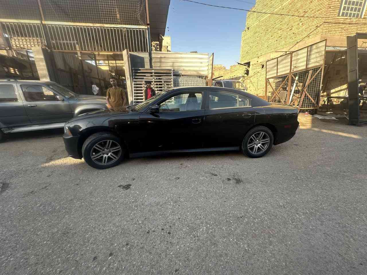 سلام عليكم
جارجر ٢٠١٢ رقم اربيل بسمي السنويه
حادثه جاملغ وبنيد حادثه خارجي موضح بصوره مع فتح باب السايق بس باب ماله لان بي ليبل ورقم شاصي مطابق مع سياره لباقي شوفت عينك مكاني بلعماره مكينه ضمان جديده كلش كير بي نتله اكسن حداديه جدد كلش تخم تاير سياره جاهزه ع آخر حبابه سعره ١٤٠ وبيه مجال بصيط شراي اتصل وتدلل 
مكان سياره بلعماره بلماجديه 
للاتصال 

‭٠٧٧٧ ٩٦١ ٠٩٩٢‬
محمد الخفاجي
