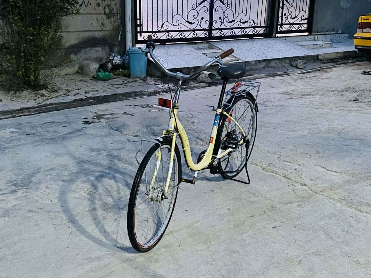 السلام عليكم بايسكل ياباني حجم 26 كير وحساس بشرط الحساس شغال والكير نمره نمره شغاله مابي اي عيب بشرط وكافيه وسط جيديه وكافيه خلفيه جديده كشن قلاب  البيع السعر 80 وبي مجال 
العنوان كركوك دوميز
 رقم الهاتف ***********
