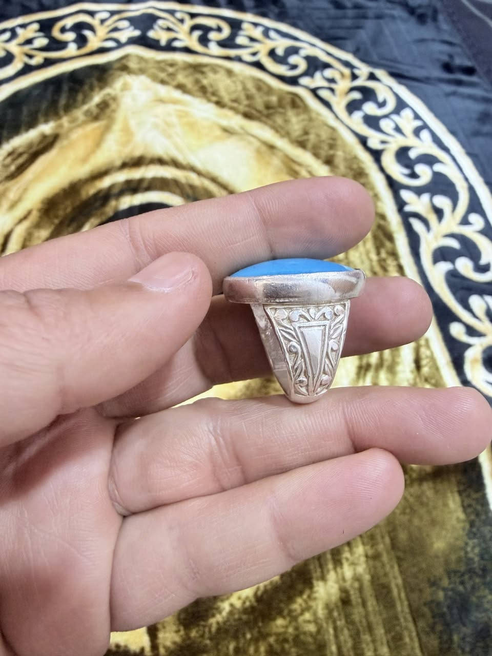 السلام عليكم. كرمانيه صافيه صياغه يدويه قياسهه ٢٣ /سعرهه١٠٠سليماني هندي قديم طبقات قياسه ٢٢سعره ٧٥/ الكماليه ***********
