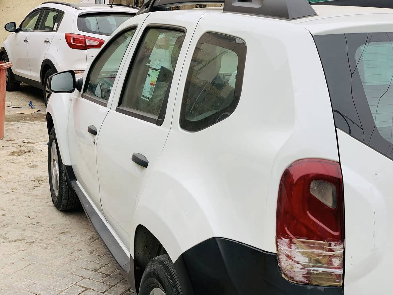 للبيع رينو داستر موديل 2018رقم بغداد تحويل ثاني يوم سنوية جديد هزه جديد مكفوله من صبغ فقط طخه بسيطه مكينه 2000المرغوب كير ميكانيك السياره استلام الشركه العامه جاهزه كير،مكينه صدر تخم تاير،مابيها اي نقص خير من الله السعر 100 أو بيه مجال ***********
