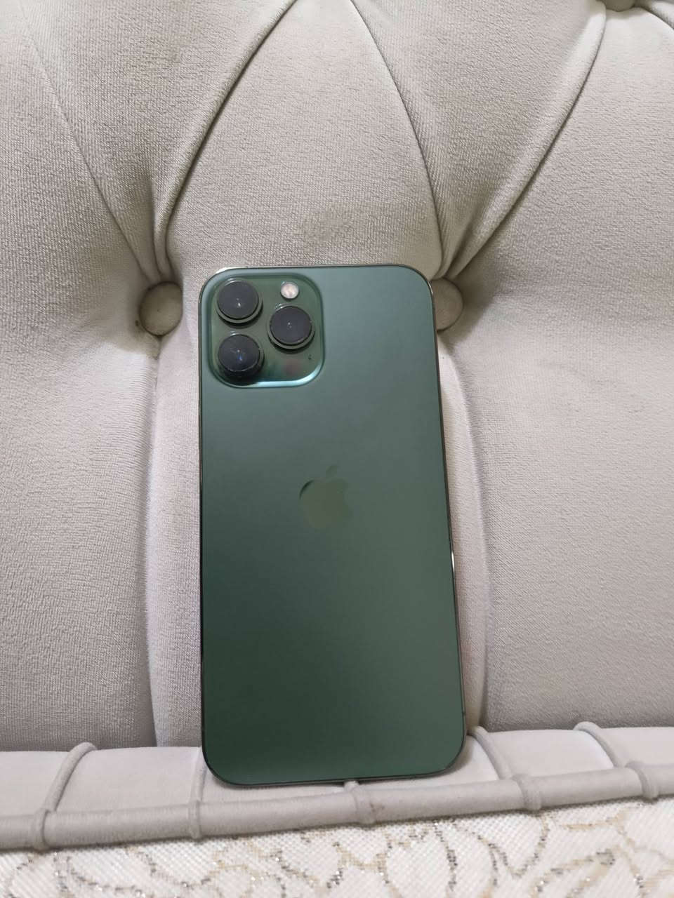 13 برو ماكس
ذاكره 1000كيكا (1تيرا)
بطاريه 85🔋
نموذج M
وتر بلادي بعده بالضمان بلادي على وضع الشركه مامرفوع نفس البقيه وانضف من الصور 
سعر 775 الف مكاني الرمادي 
***********
