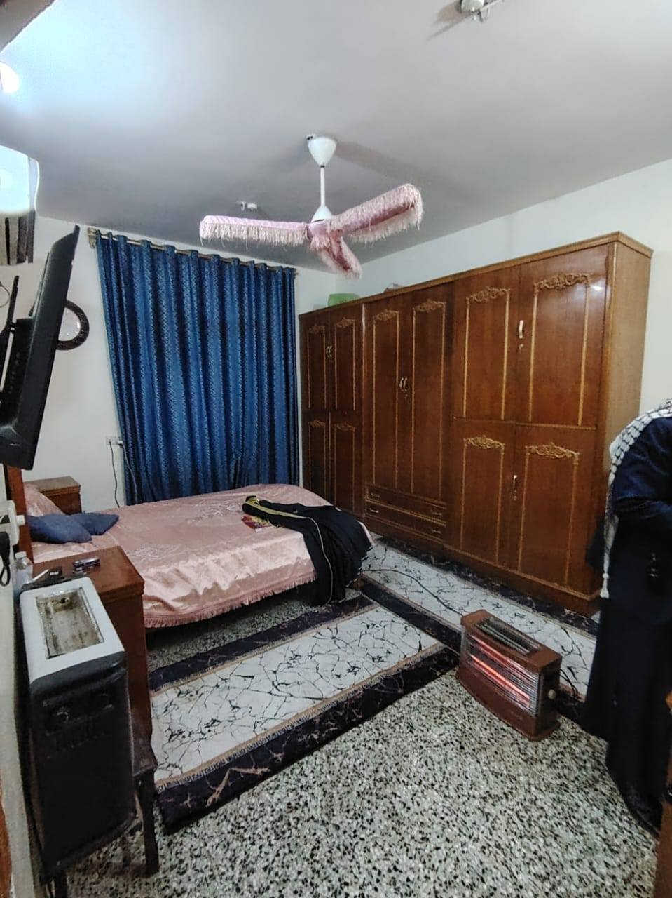 السلام عليكم
دار للبيع مساحه 455م الدار طابقين وحديقه خلفيه المكان ابو عظام قرية  بيت  جحيل للاستفسار اتصال على الرقم ***********
