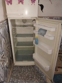 ثلاجه للبيع نضيفه هاي كدام عينكم علفحص تبريده ثلج الستفسار عله هاذ الر...