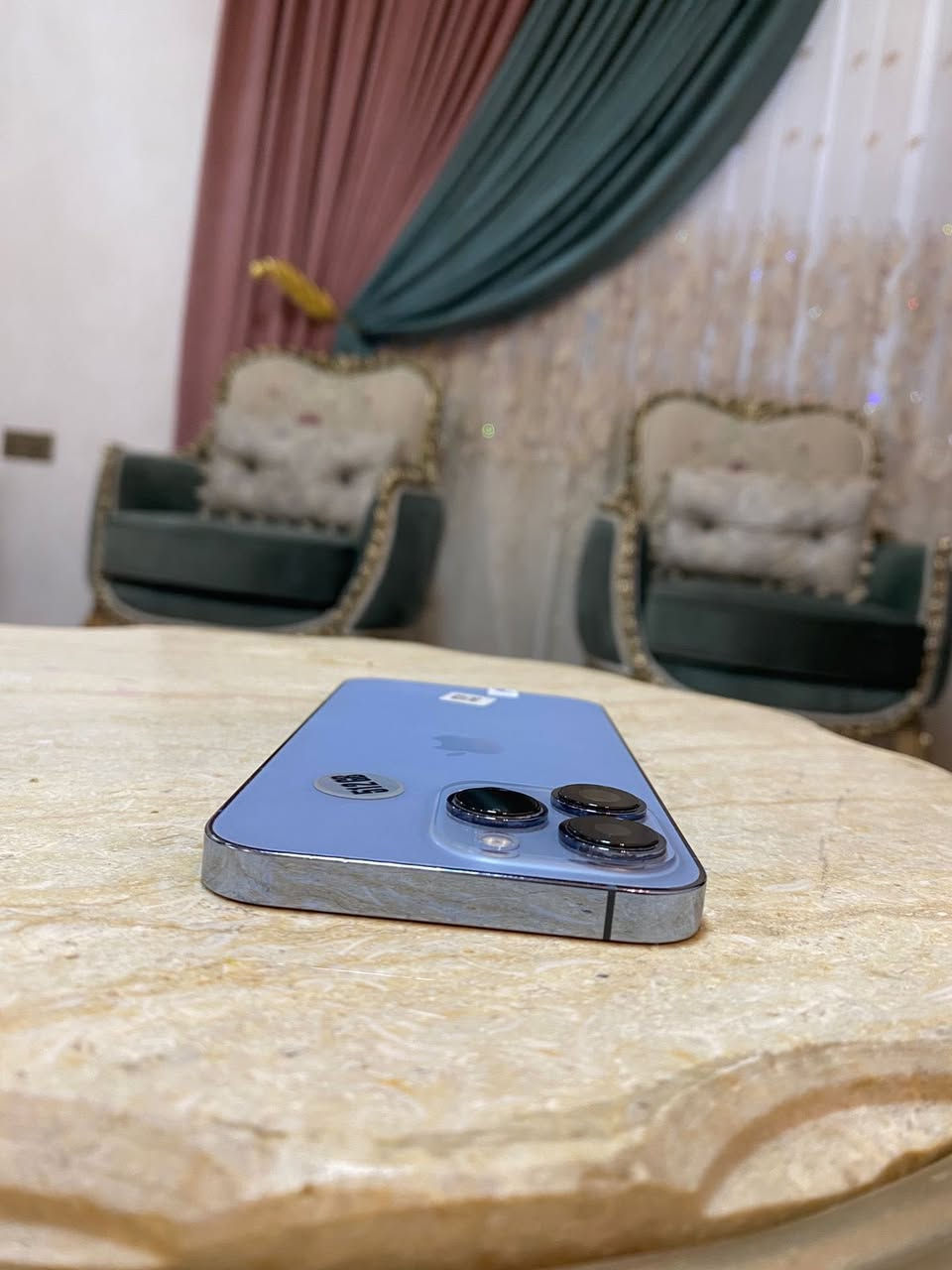 ايفون 13 برو 🔴🔴 فقططط برو مو ماكس
ذاكره 512 
بطارية 91 
الجهاز امريكي 
وتر بروڤ 
الجهاز ع الفحص تاخذه وين ميعجبك بلادي 
العنوان بغداد/ العطيفية 
للاتصال  : ***********
