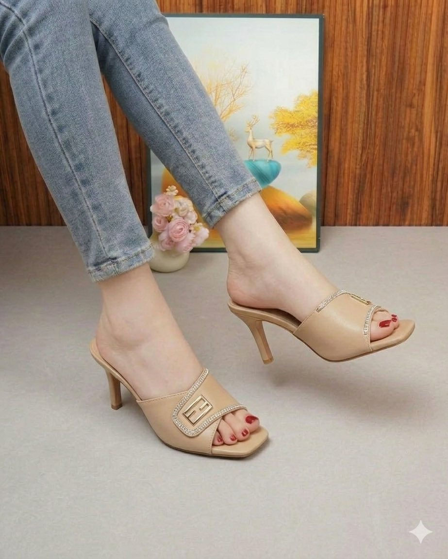 جديد جديد.. دللي نفسج بأرخص الأسعار! 👠
بمناسبة وصول الموديلات الجديدة، معرض أميرتي للحقائب والأحذية يقدملكم أجمل الشحاطات البناتية والنسائية:
✅ ألوان متعددة تناسب كل لبسج.
✅ خامة ممتازة وسعر تنافسي.
✅ السعر: 13 ألف بس!
🚗 توصيلنا سريع: داخل خانقين (2000 دينار).
📱 واتساب الحجز: ***********
