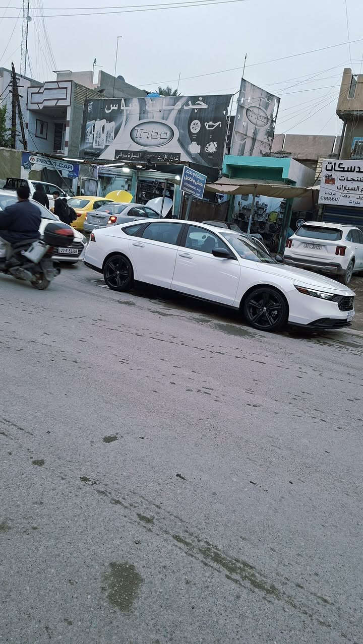 هوندا اكورد 2023 هايبرد للبيع
حادث جاملغ امامي مبدل بلادي و مصبوغ .وشويه من البنيد بارد 

 سبورت  L Sport 🔥

السيارة ماشيه 61  الف km 
• مكينة 2000 هايبرد تنفس طبيعي
• كير اوتوماتيك 
• شاشة كبيرة
•فتحه
• كاميرا خلفية 3 انظمة
• كرسي كهرباء  لون اسود  
• رادار امامي
• مانع تصادم
• محدد مسار 
• تصحيح مسار
• شفتات بالستيرن
• مثبت سرعة
• مانع انزلاق
• دخول ذكي 
• إنارة ترحيبية
• هندبريك كهرباء
•لايت عدسات زينون
• نظام اوتو لايت Auto
• لايت العالي زنون 
• حساسات مطر 
• حساسات دخول الإنفاق
• حساسات ضغط هواء الإطارات
• أوامر صوتية
• 3 أنظمة قيادة (eco, ev, sport)
• بلوتوث
• مدخل عدد2 تايبسي 
•رقم الشاصي : 1hgcy2f74pa016150
•السعر 217 وبيها مجال 
 •اتصال : او واتساب  ***********
•مكاني :ديالى-بعقوبه
