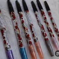 مستحضرات تجميل • هدية