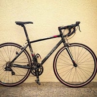 🚴 للبيع دراجة رود Momentum التابعة لشركة Giant بحالة ممتازة 🚴  ✅ المار...