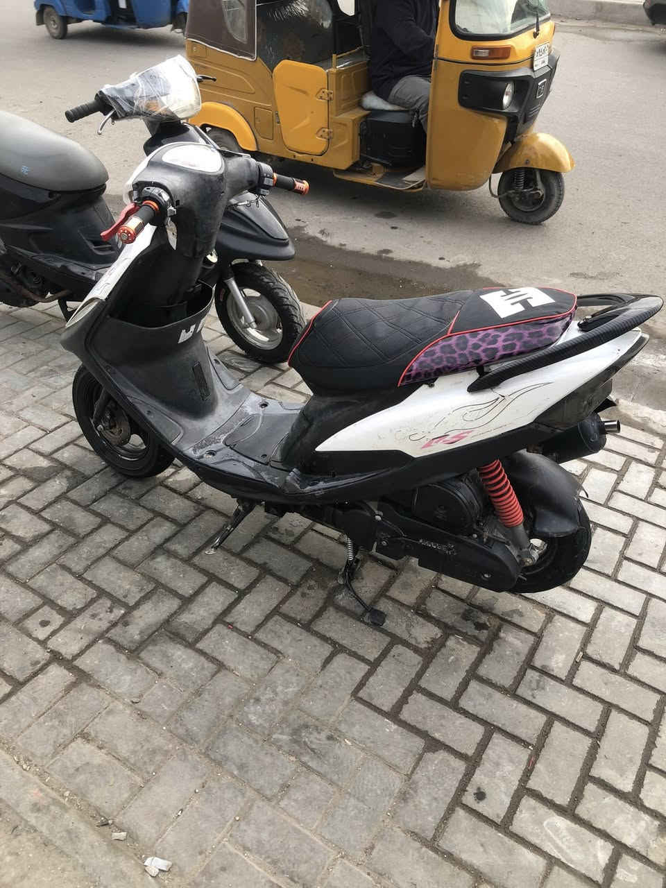 السلام عليكم. ماكس عدله. للبيع سعر ٤٥٠ بيه مجال. مكاني. بلديات. رقمي ***********
