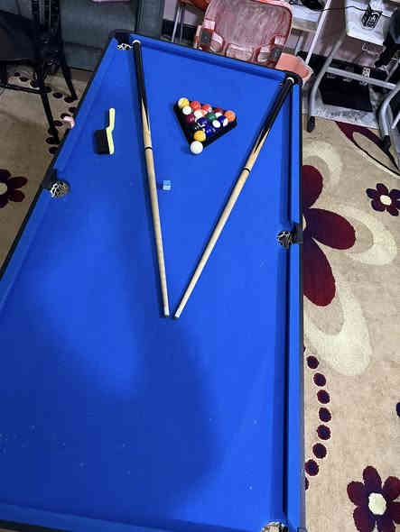سلام عليكم ميز بليارد مستعمل شهر طول 150سم عرض 75 ويا ثنين كيوبات وجوكات مكان بغداد رقم ***********سعر خاص

