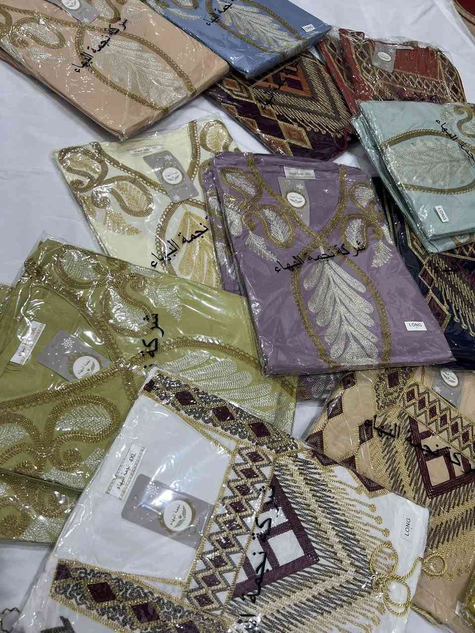 موجود جميع الالوان والقياسات
سعر القطعة ١٥ الف 
نوع القماش  كشمير ايطالي اصلي
للحجز خاص


**إذا كنت صاحب هذا الإعلان وتريد حذفه لأي سبب، رجاءا أرسل رسالة إلى الدعم الفني**